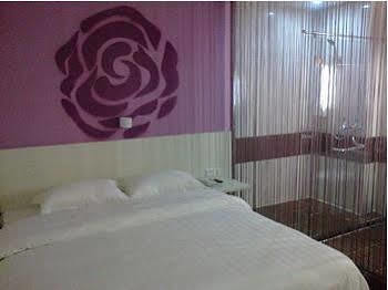V8 Hotel - Xicun Canton Esterno foto